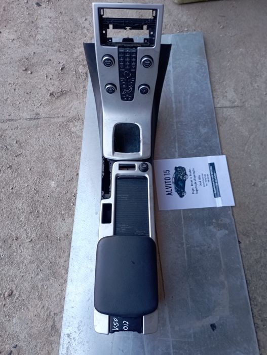 Consola central Volvo V50  2012