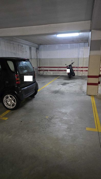 Alugam-se 2 lugares de garagem – Av. da República / Gaia  Cadalugar95€