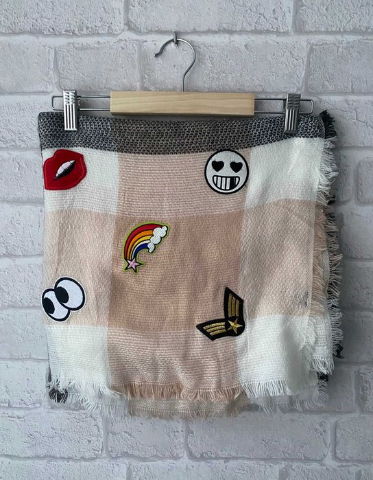 Szalik oversize w kratę – naszywki, uniwersalny, nowy