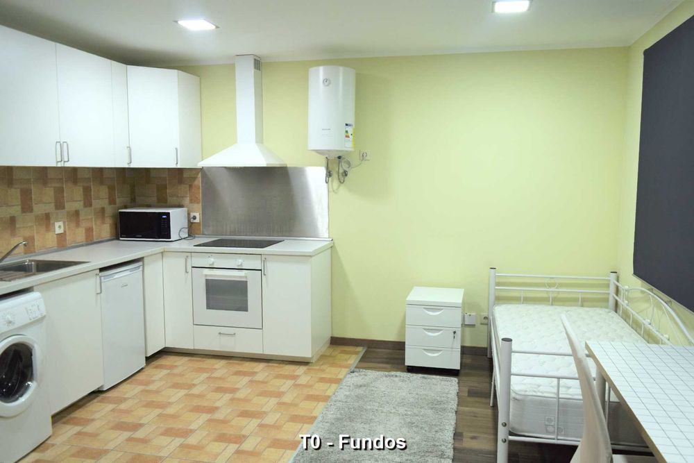T0 remodelado, bem arrendado, a 3 min da ponte metálica.