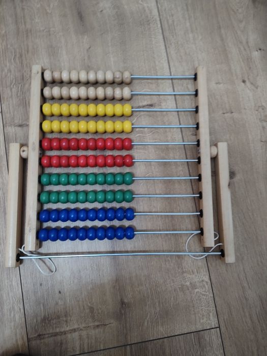 Duże drewniane liczydło