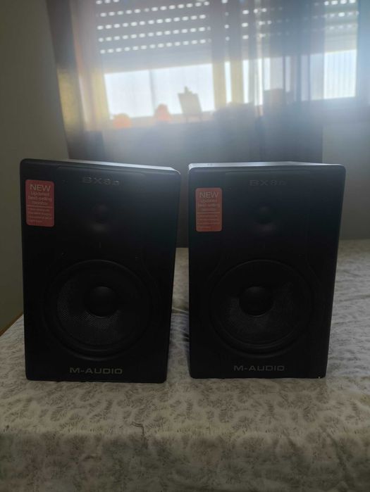 M-Audio BX8a Deluxe em bom estado (Par)