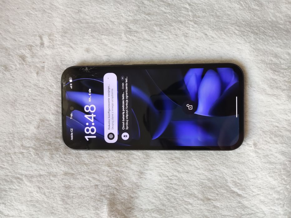 Google Pixel 9a  8/128gb w pełni sprawny rozbita szybka