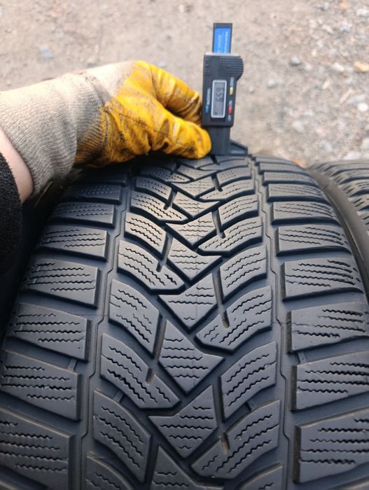 225/40/18 Dunlop wintersport 5