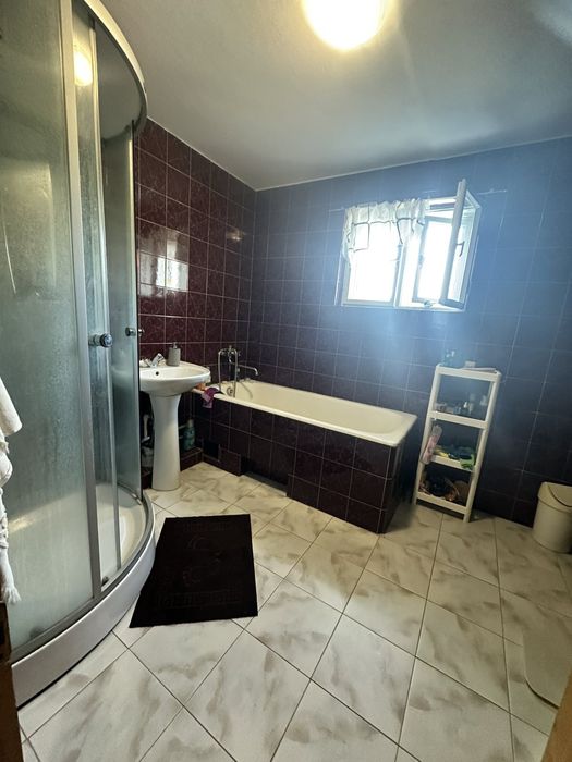 Здається в оренду 2 кімн. Будинок