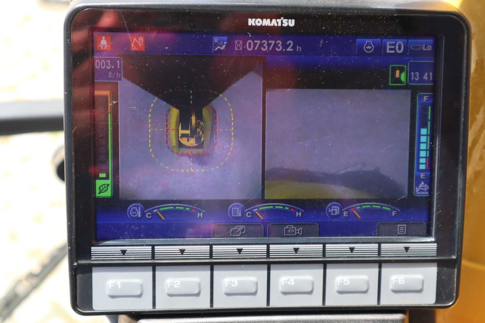 2018 Komatsu PC138US-11 Escavadora Giratória de Rastos