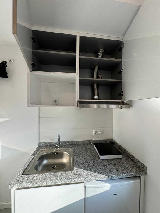 Quarto privado com Copa e WC - Para 1 pessoa (não aceitamos casal)