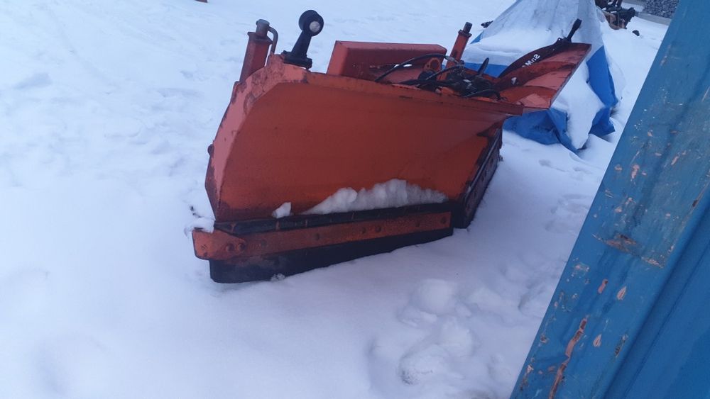 Pług do odśnieżania strzałkowy 2.40cm