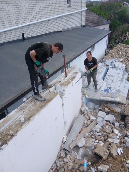 Демонтаж в квартирах, штукатурки, стен