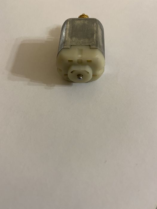 Моторчик в дверной замок авто