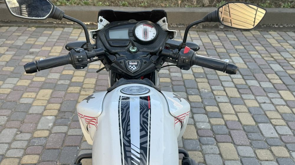 Продам мотоцикл TVS Apache RTR 180