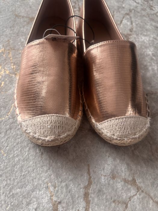 Buty damskie typu espadryle