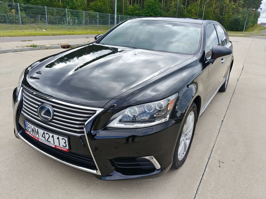 Lexus LS