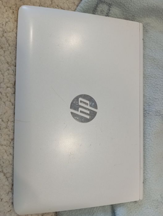 2-in-1 Hybrid Laptop64550493972610121