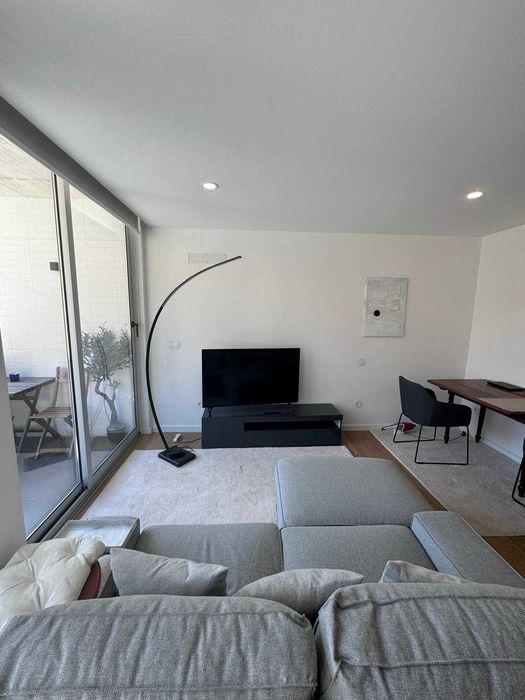 Apartamento T1 Mobilado - Barranha