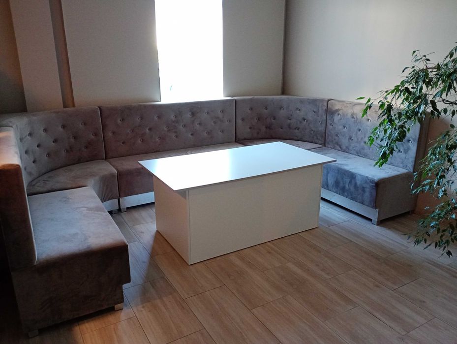 Loża, duża loża wraz ze stolikiem