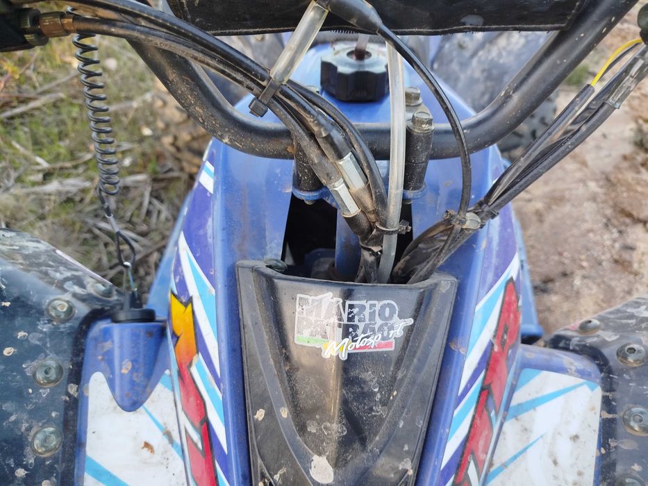 Vendo moto 4 criança