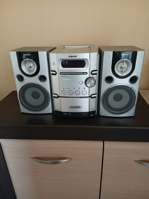 Продам музыкальный  центр SONY hcd-hpx 7.