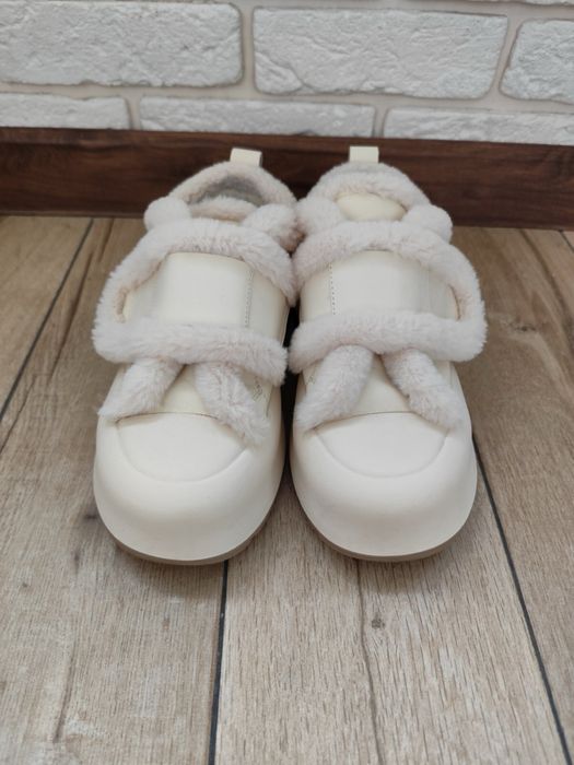 Білі  зимові черевики 38р