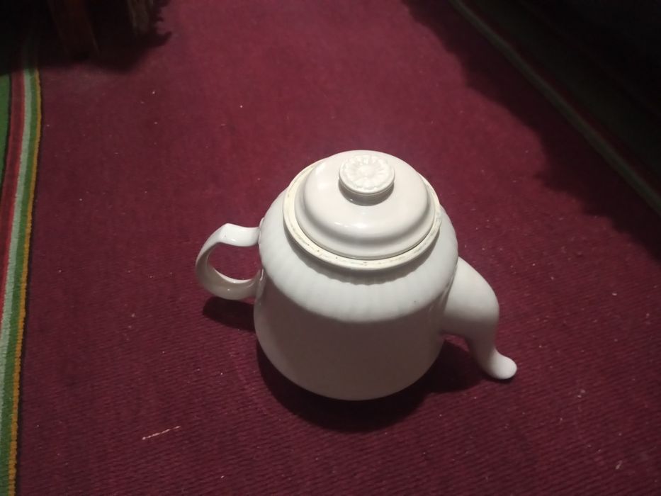 Заварник великий фарфоровий