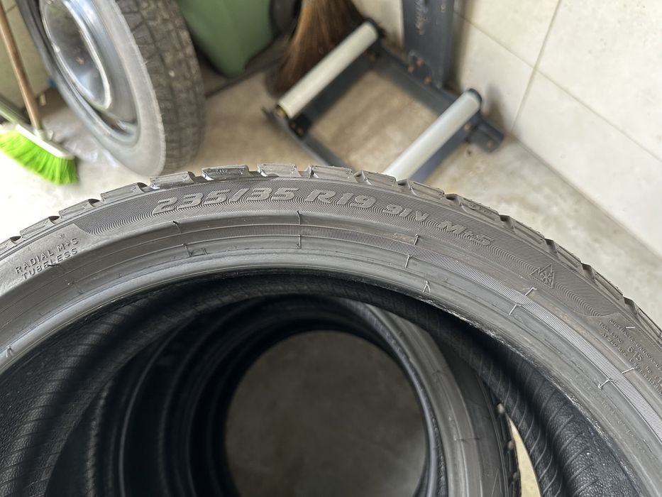 Резина Шини Скати Зима 235.35.R19 Pirelli 2020