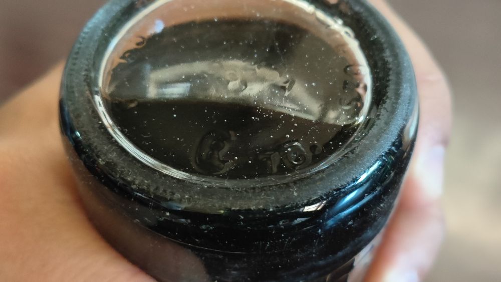 Garrafa Canada Dry pirogravada 1976 intacta cheia