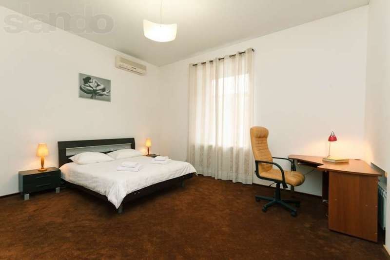 Центр.3-х комнатная VIP на Крещатик,15