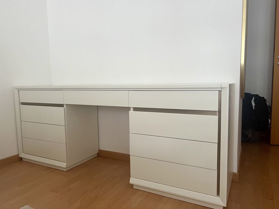 Cómoda / Secretária de Design Moderno Branca