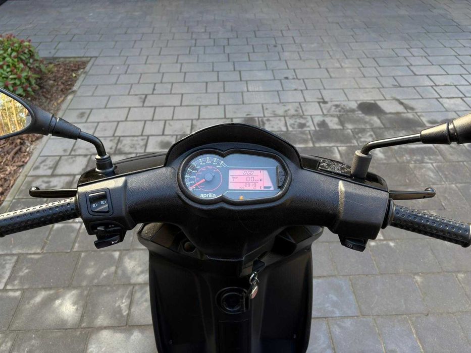 Skuter Aprilia SR 50 cm 2 T