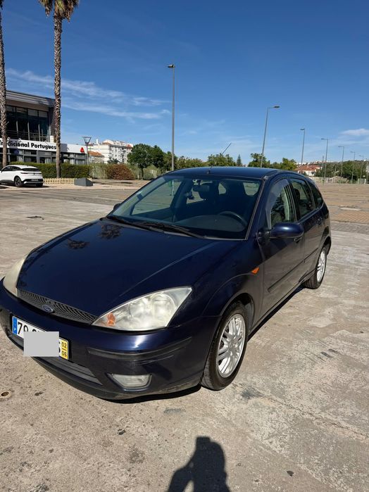 Carro Ford focos 2002