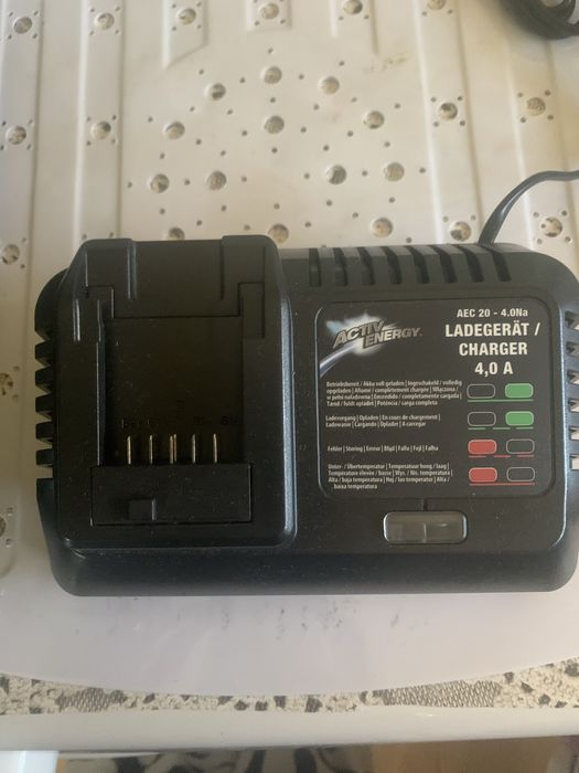 Vendo carregador de aparafusadora ALDI