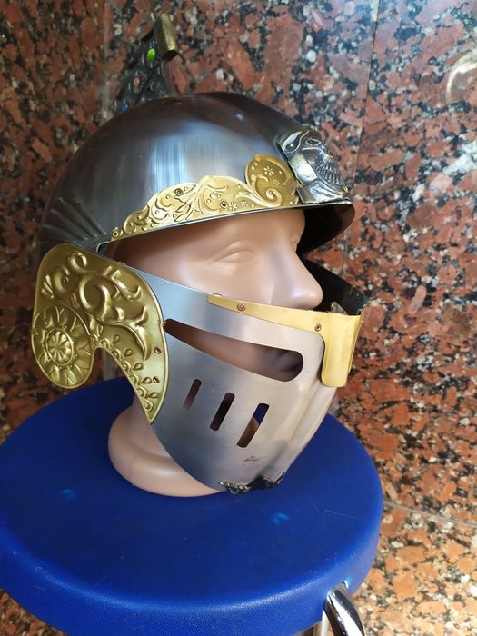 Шлем сувенирный металлический