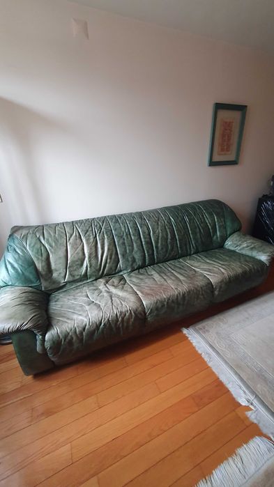 Sofá em pele verde 2.35 x 83cm