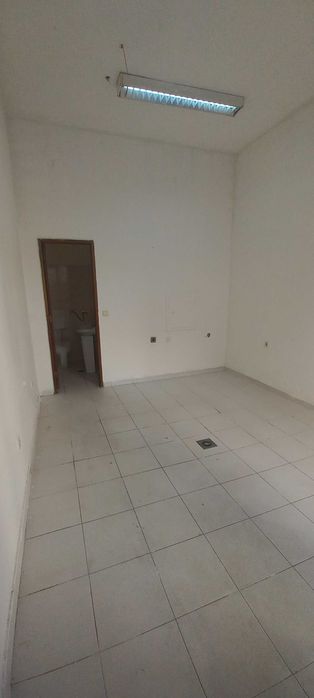 Aluga-se Loja, espaço versátil para gabinete, escritório