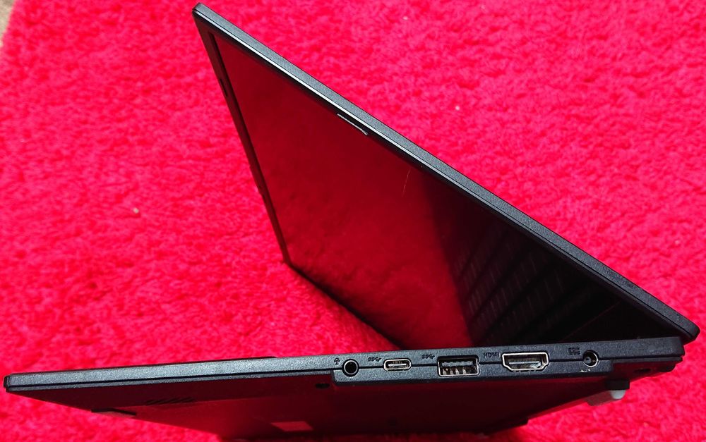 Asus Vivobook/15,6" IPS FHD/Ryzen 3 7320u/DDR5 8GB/SSD 256GB/бат. 6ч
