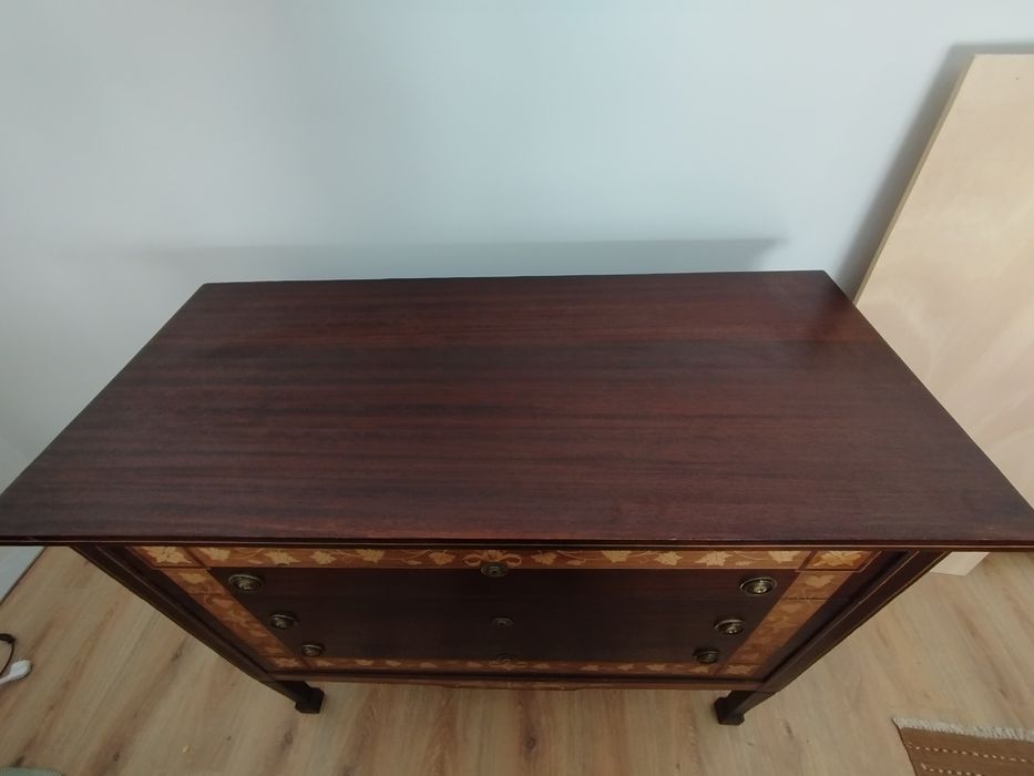 Cómoda madeira maciça D. Maria