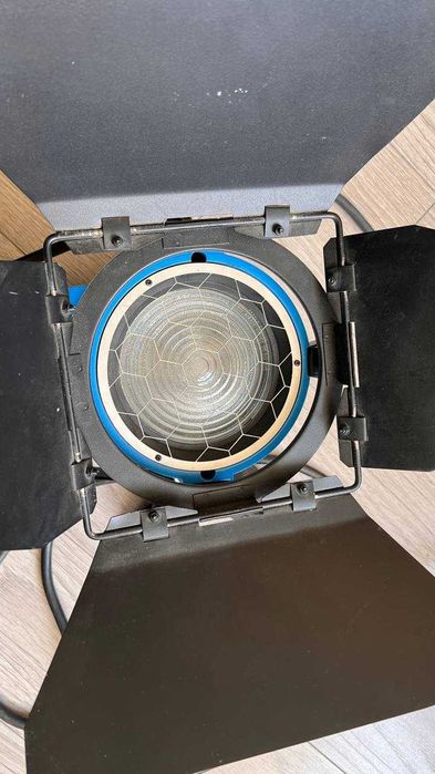 Arri 650w 3200k, Kino Flo Mini Flo 8" та 12" System Kit, софтбокс