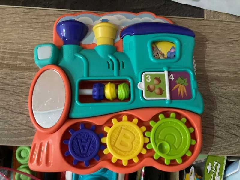 Brinquedo criança comboio