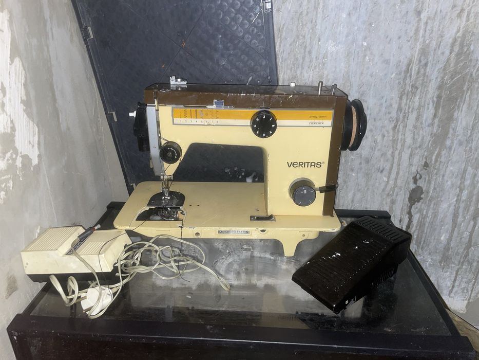 Швейна машинка veritas