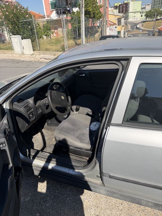 Vendo meu opel astra com problema de embreagem a falhar