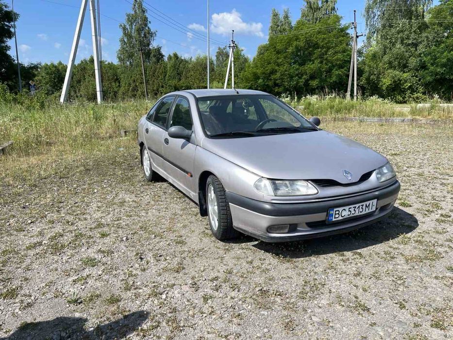 Рено лагуна 1997рік 1.8бензин