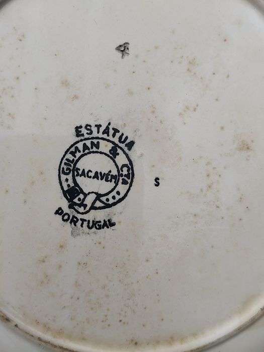 Pratos antigos Sacavém
