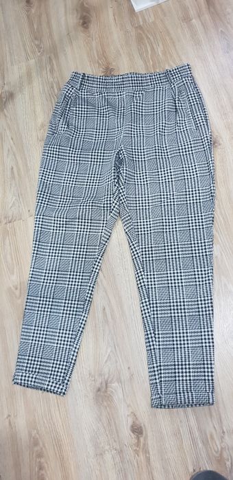 Spodnie Nowe rozm.40 kratka