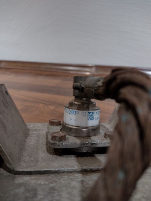 Diody prostownicze  z radiatorem