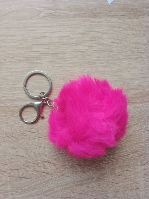 Brelok pompon futerko fuksja