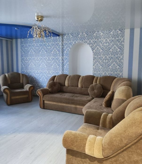 Здається 1- кімнатна ЦЕНТР квартира на довготривалий термін