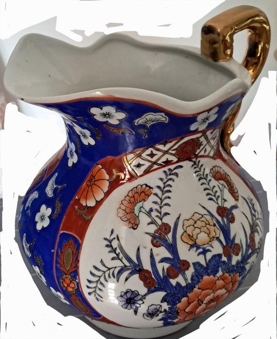 Jarro com prato do estilo IMARI