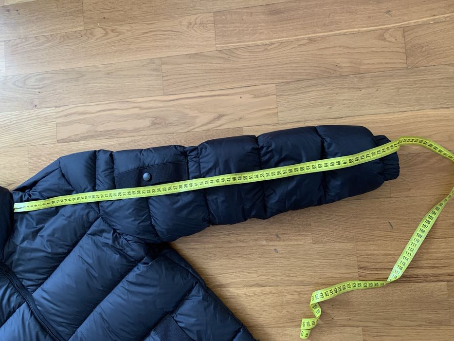 Куртка пуховик Hugo Boss. M