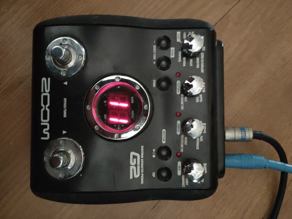 Pedaleira Zoom G2