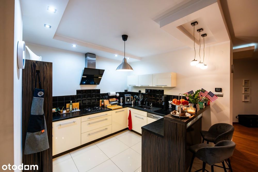 Przestronny apartament na zamkniętym osiedlu, garaż, winda, światłowód
